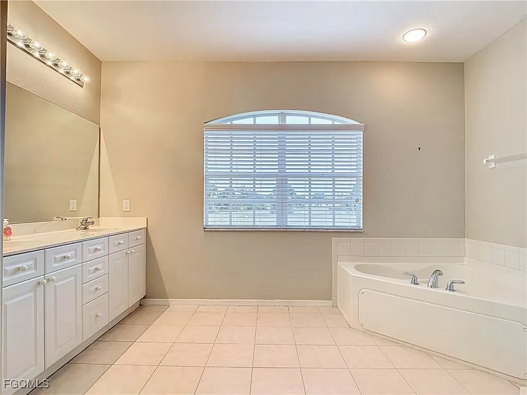 2005 SW Embers Terrace Cape Coral FL 33991