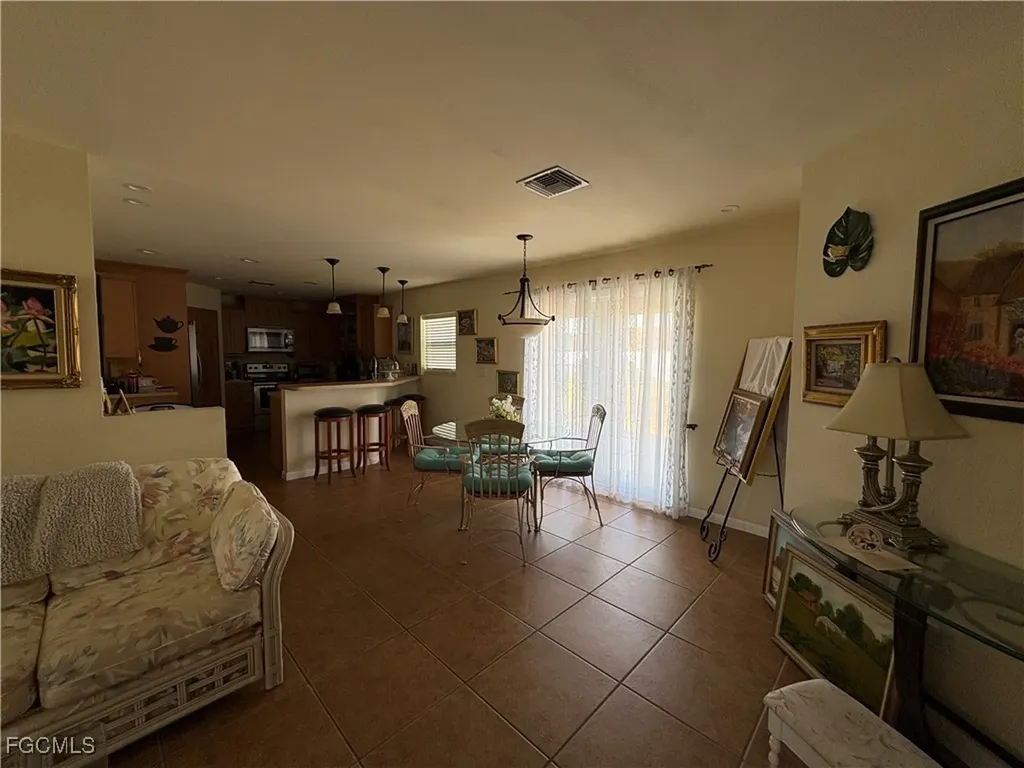 1109 SE 35th Terrace Cape Coral FL 33904