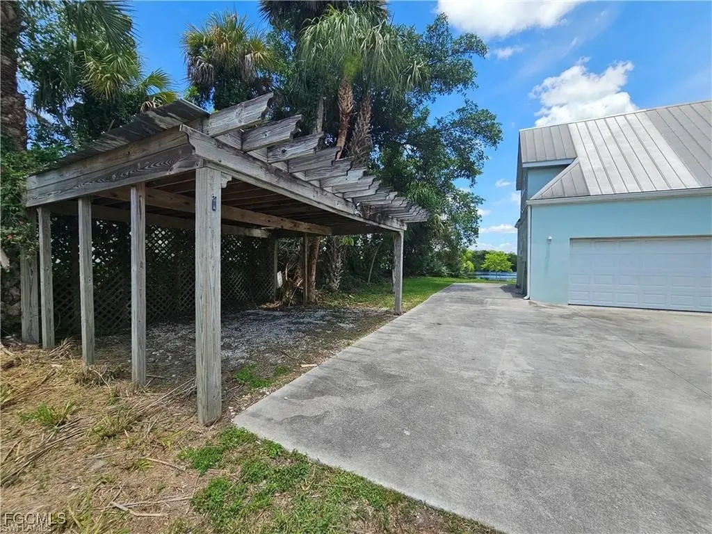 4942 Fort Denaud Road Fort Denaud FL 33935