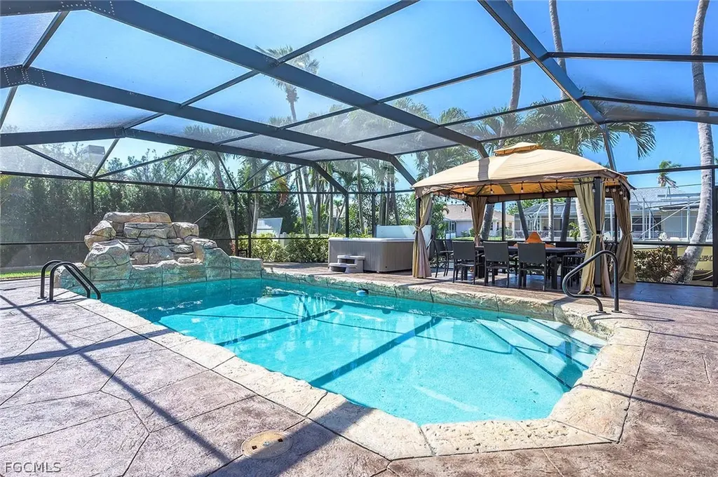 5208 SW 8th Court Cape Coral FL 33914