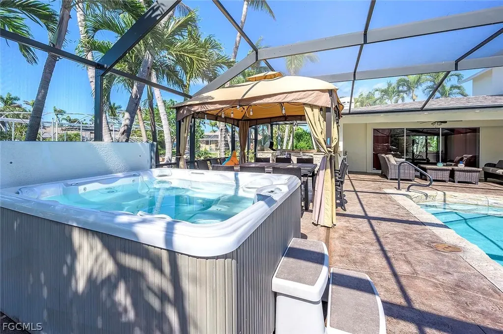 5208 SW 8th Court Cape Coral FL 33914