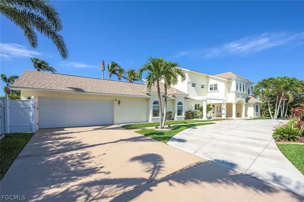 5208 SW 8th Court Cape Coral FL 33914