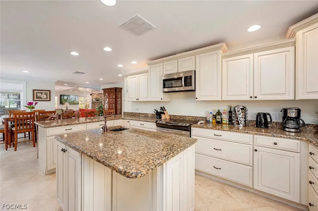5208 SW 8th Court Cape Coral FL 33914