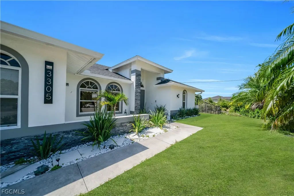 3305 5th Street SW Lehigh Acres FL 33976