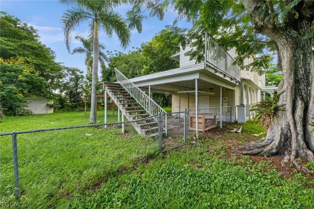 12430 Mcgregor Boulevard Fort Myers FL 33919