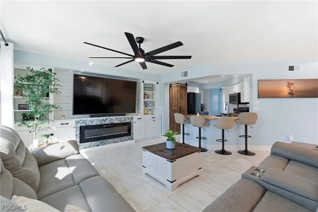 1722 SW 45th Street Cape Coral FL 33914