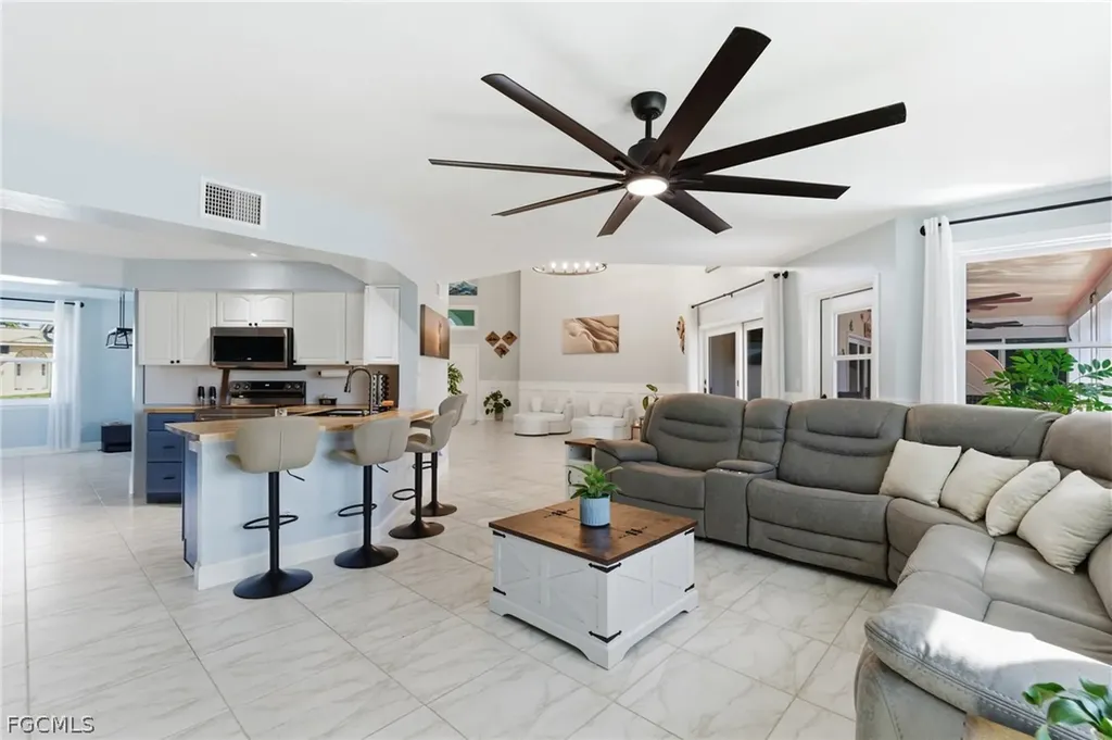 1722 SW 45th Street Cape Coral FL 33914