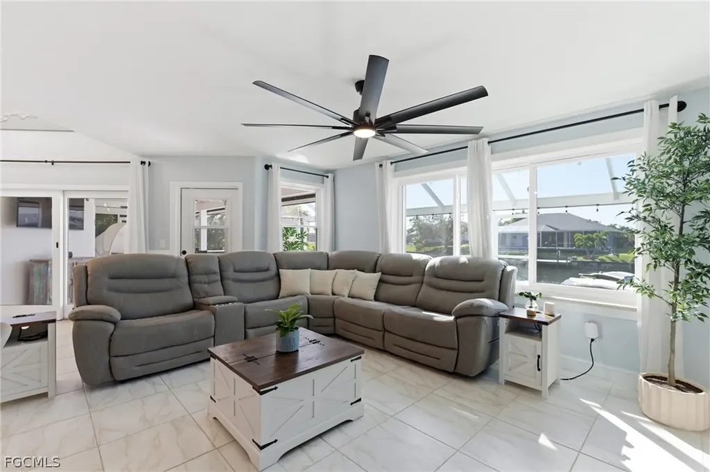 1722 SW 45th Street Cape Coral FL 33914