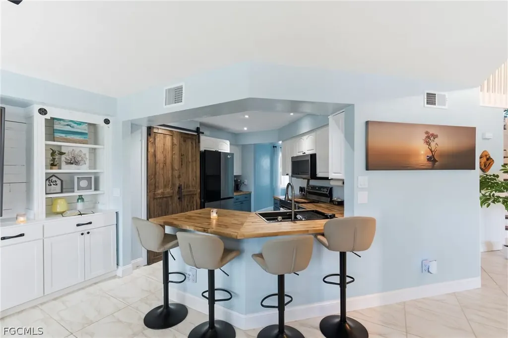 1722 SW 45th Street Cape Coral FL 33914