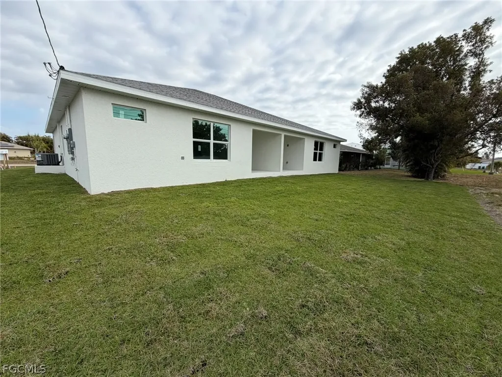1144/1146 SW 47th Terrace Cape Coral FL 33914