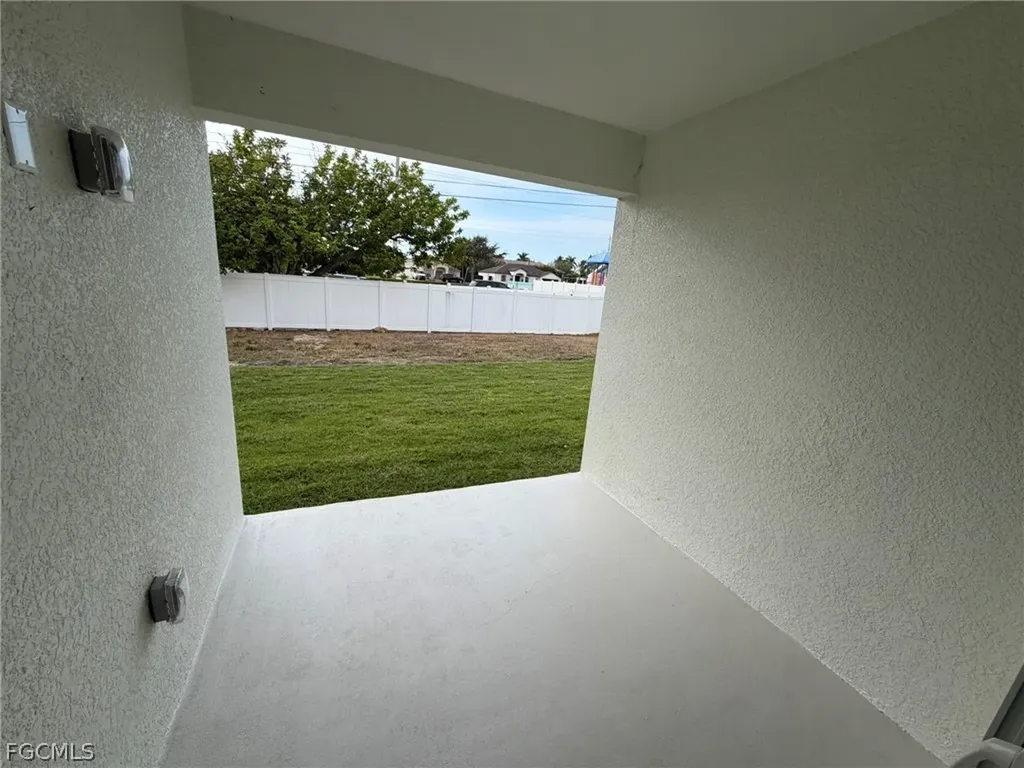 1144/1146 SW 47th Terrace Cape Coral FL 33914