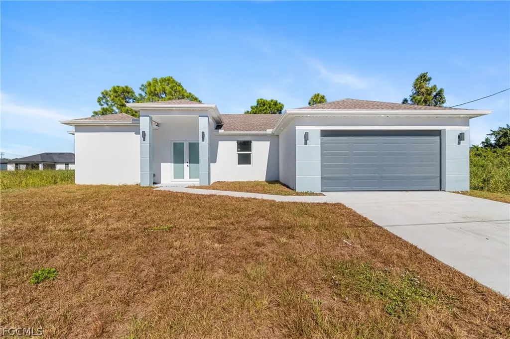 3022 33rd Street SW Lehigh Acres FL 33976