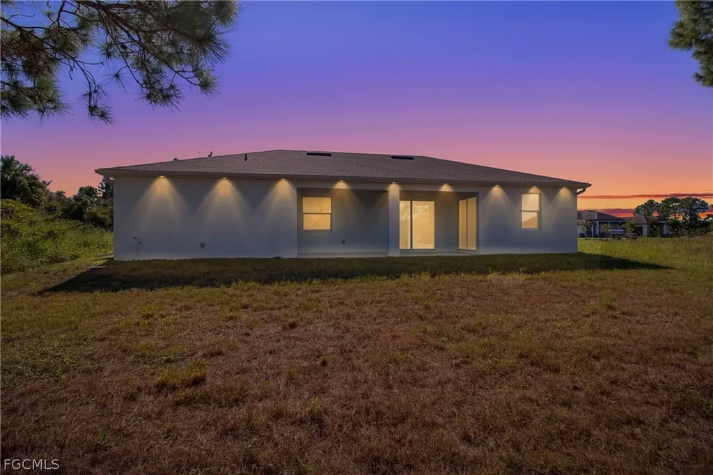 3022 33rd Street SW Lehigh Acres FL 33976