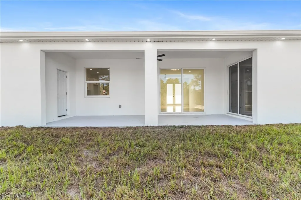 3022 33rd Street SW Lehigh Acres FL 33976