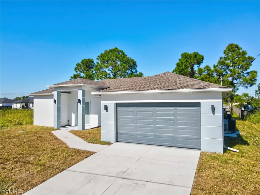3022 33rd Street SW Lehigh Acres FL 33976