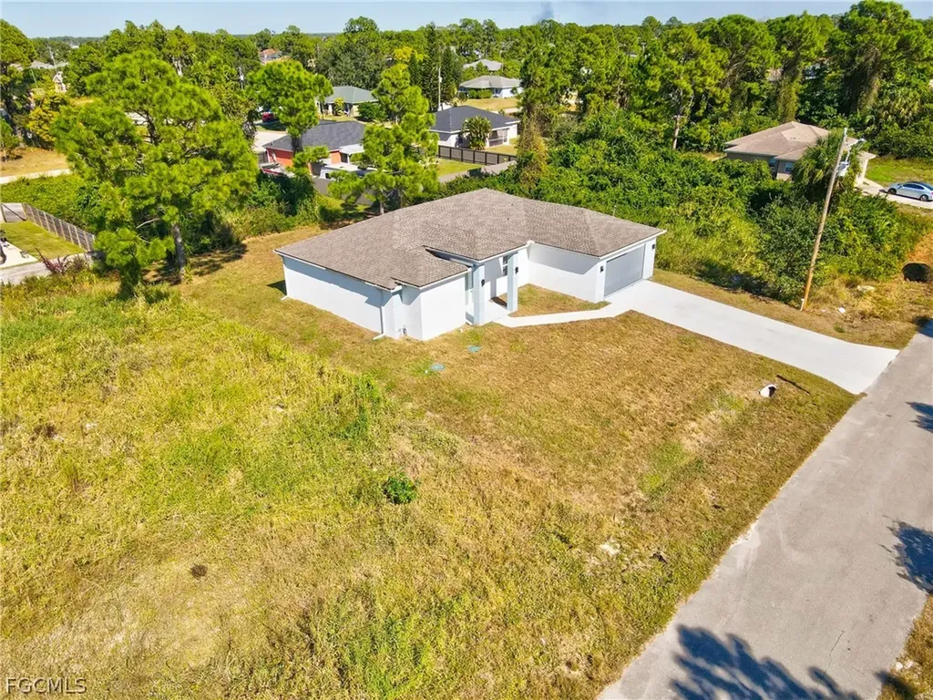 3022 33rd Street SW Lehigh Acres FL 33976