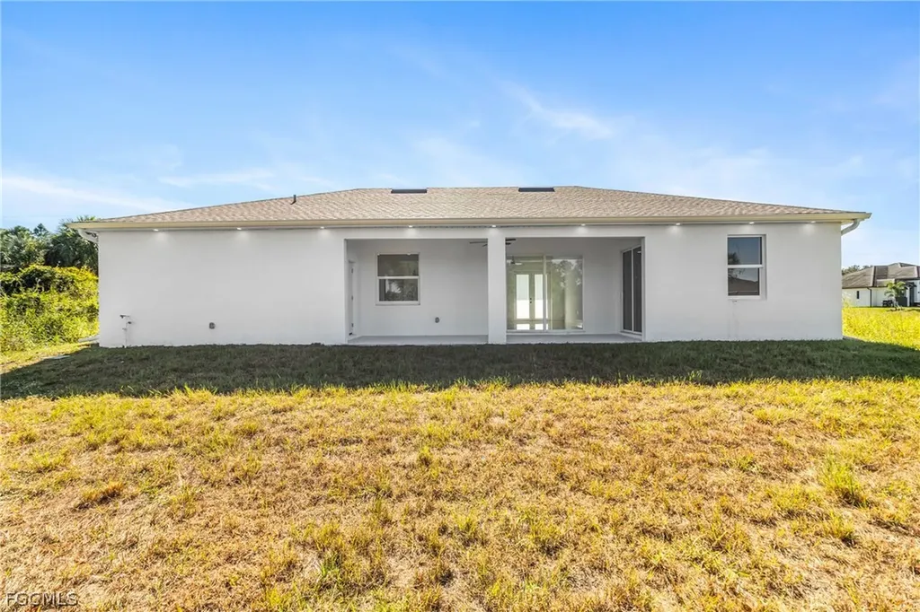 3022 33rd Street SW Lehigh Acres FL 33976