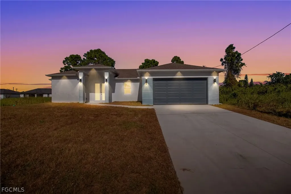 3022 33rd Street SW Lehigh Acres FL 33976