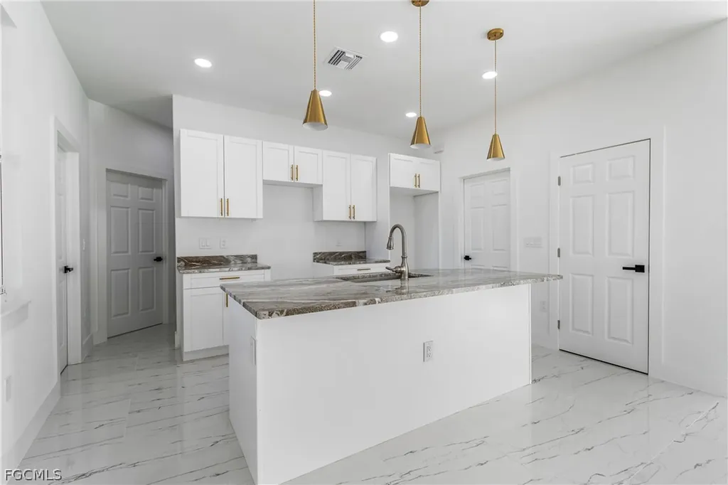 3022 33rd Street SW Lehigh Acres FL 33976