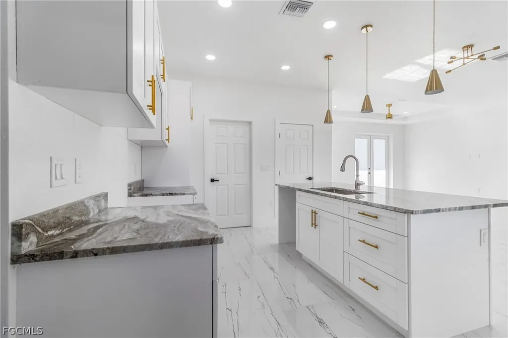 3022 33rd Street SW Lehigh Acres FL 33976
