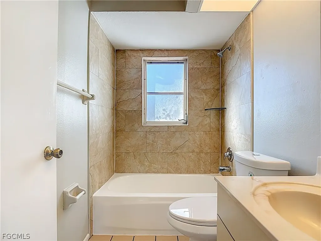 130 SE 7th Street Cape Coral FL 33990