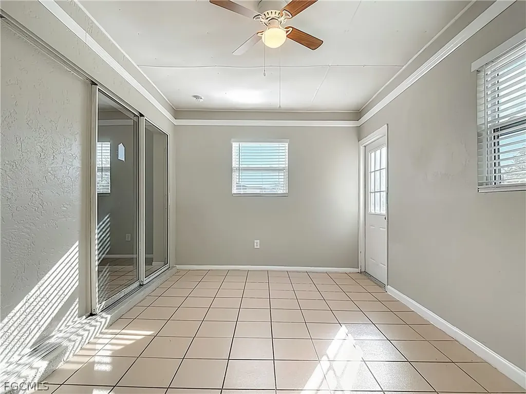 130 SE 7th Street Cape Coral FL 33990