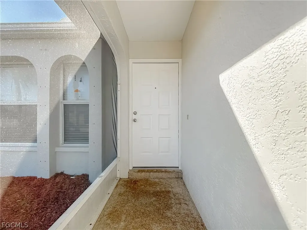 130 SE 7th Street Cape Coral FL 33990