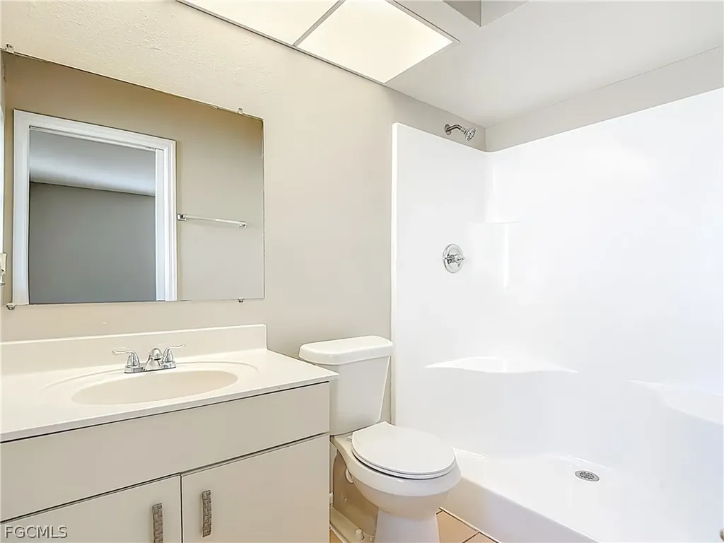 130 SE 7th Street Cape Coral FL 33990