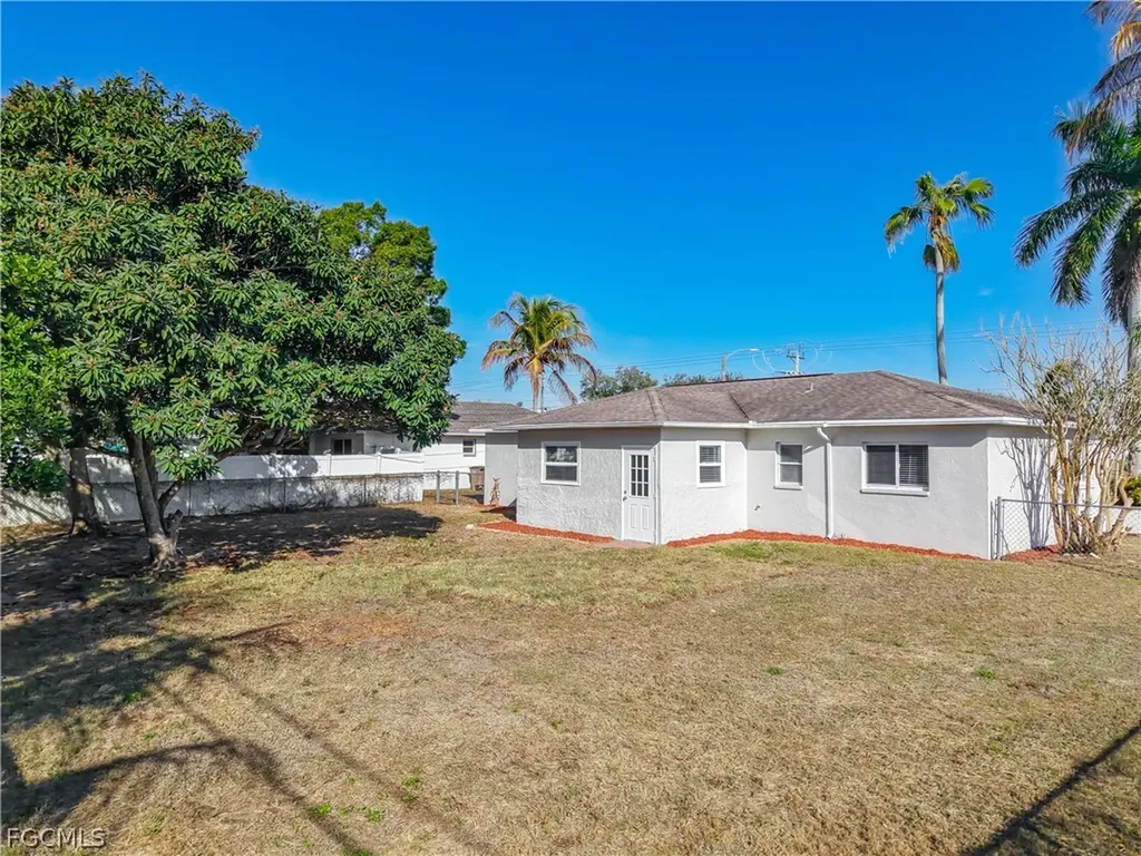 130 SE 7th Street Cape Coral FL 33990