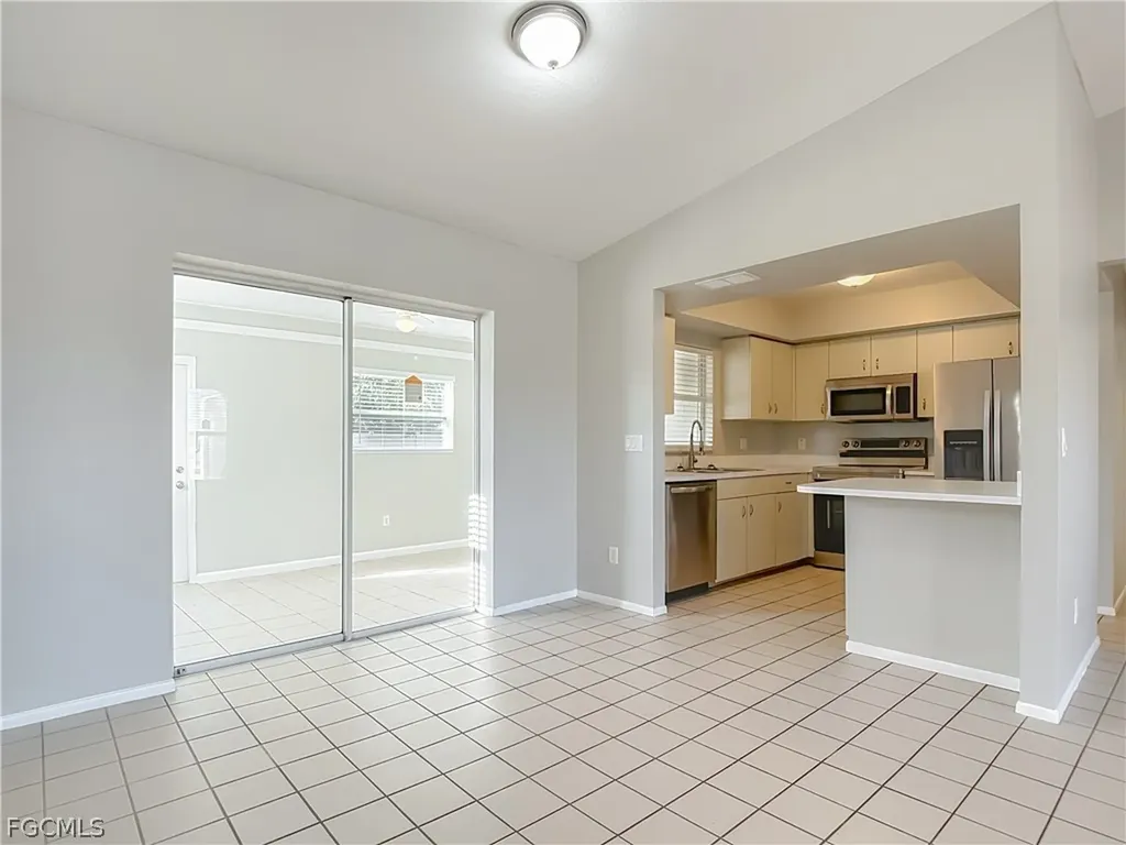 130 SE 7th Street Cape Coral FL 33990