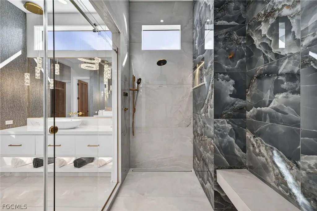 105 SW 51st Terrace Cape Coral FL 33914