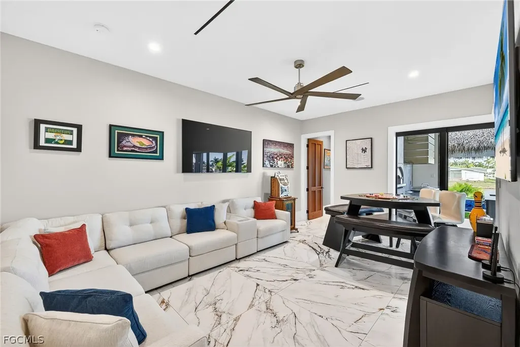 105 SW 51st Terrace Cape Coral FL 33914