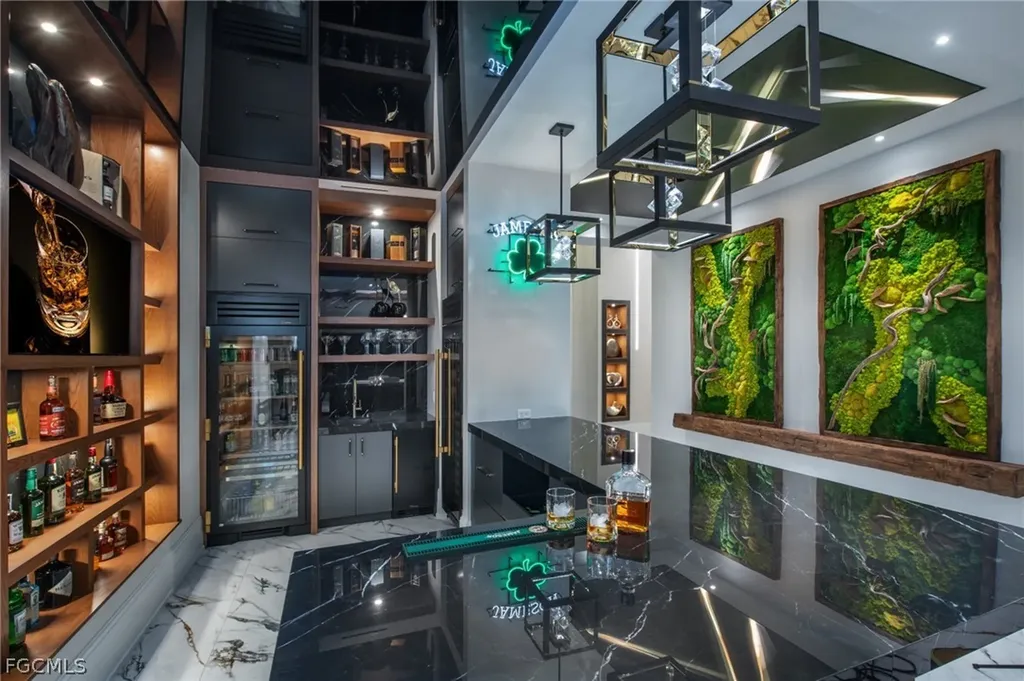 105 SW 51st Terrace Cape Coral FL 33914