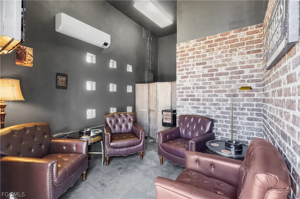 4842 SW 29th Avenue Cape Coral FL 33914