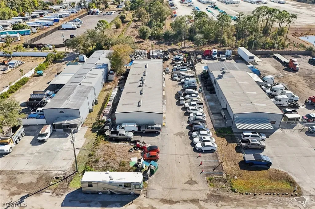7521 Aluminum Road North Fort Myers FL 33903