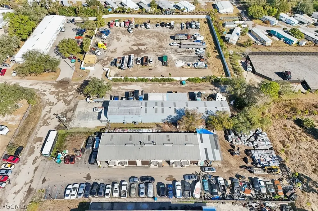 7521 Aluminum Road North Fort Myers FL 33903