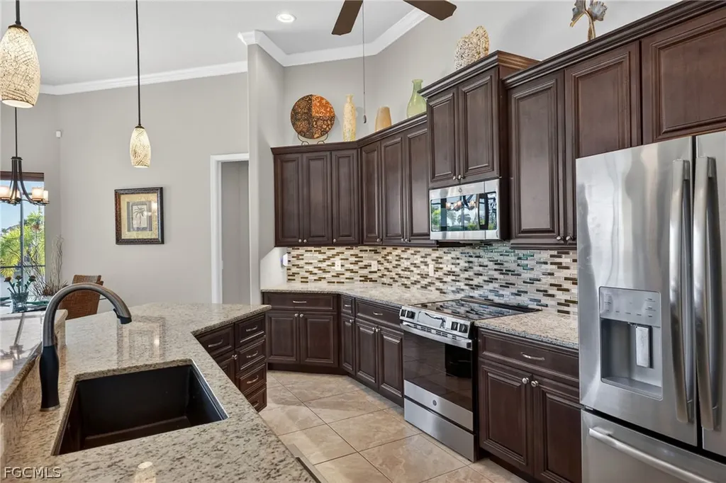 1236 NE 40th Street Cape Coral FL 33909