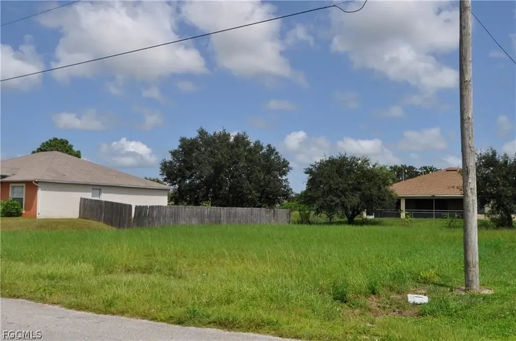 3904 9th Street W Lehigh Acres FL 33971