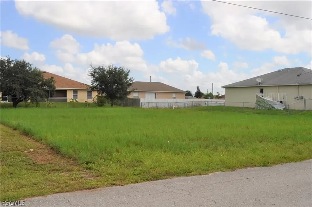 3904 9th Street W Lehigh Acres FL 33971