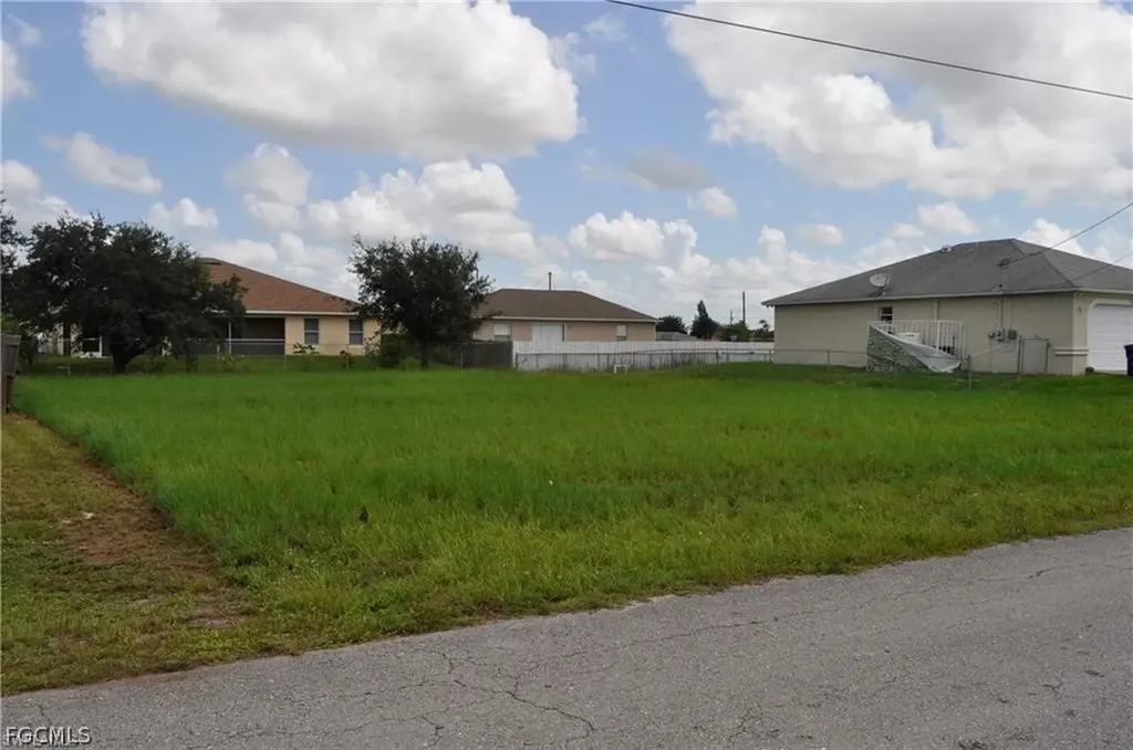 3904 9th Street W Lehigh Acres FL 33971