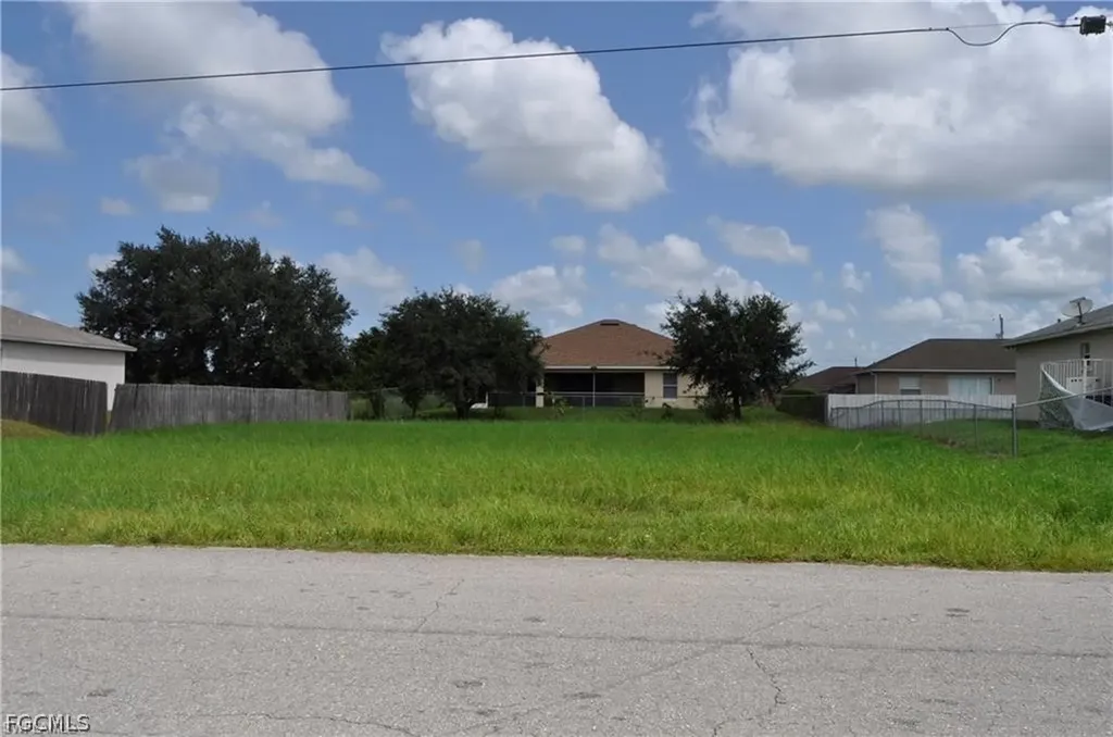 3904 9th Street W Lehigh Acres FL 33971