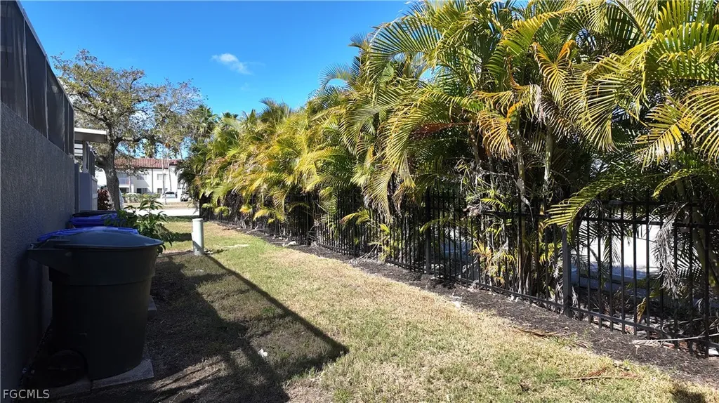 3829 Schoolhouse Road E Fort Myers FL 33916