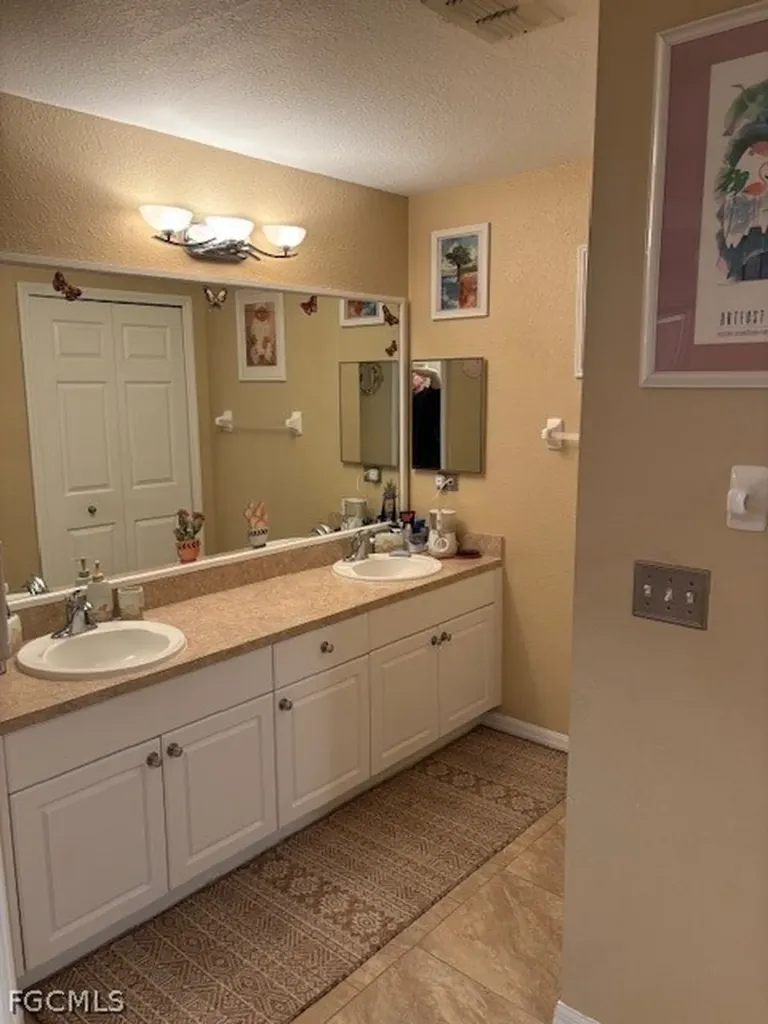 303 Wilmington Parkway Cape Coral FL 33993