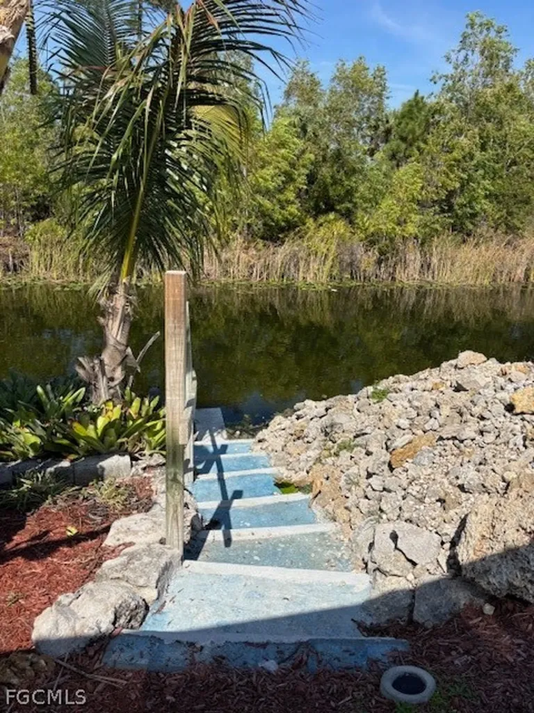 303 Wilmington Parkway Cape Coral FL 33993