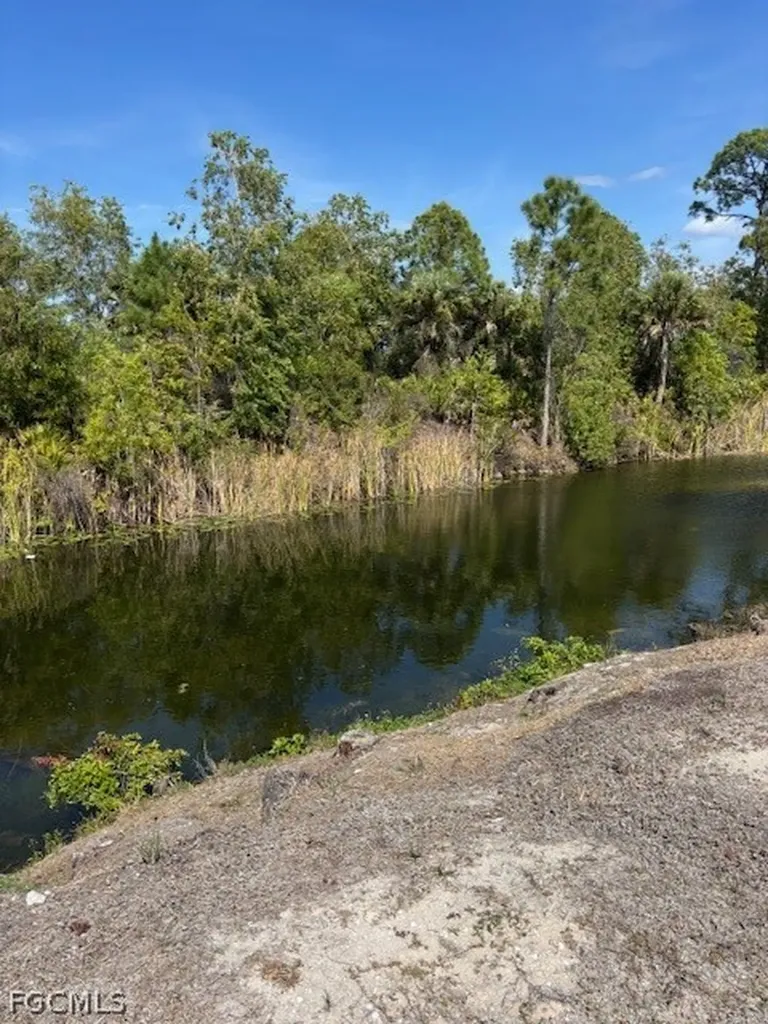 303 Wilmington Parkway Cape Coral FL 33993