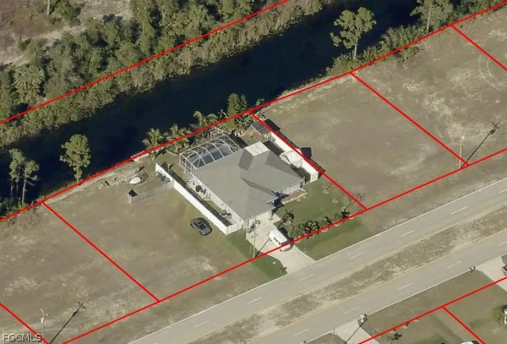 303 Wilmington Parkway Cape Coral FL 33993