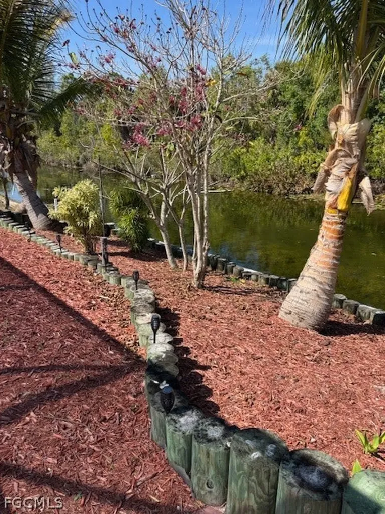 303 Wilmington Parkway Cape Coral FL 33993