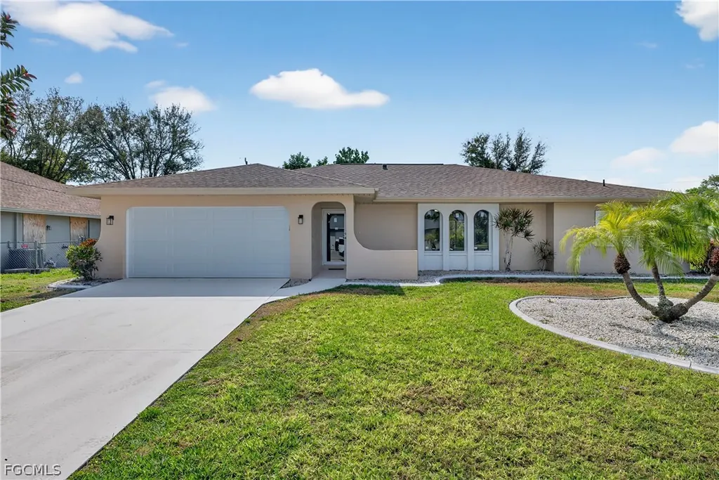 1308 SE 33rd Street Cape Coral FL 33904