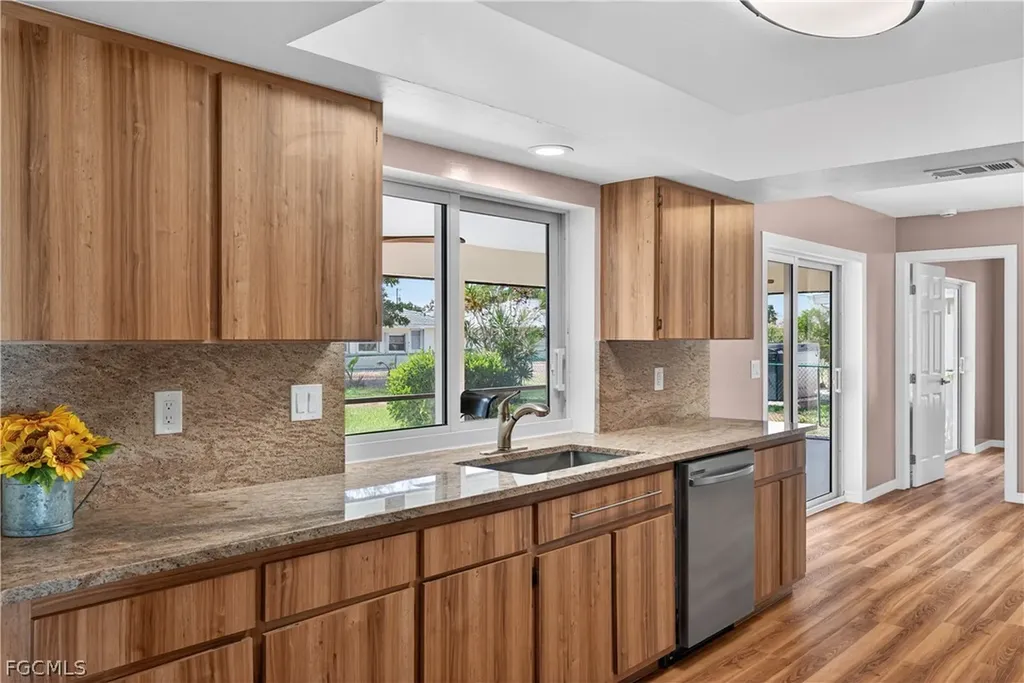 1308 SE 33rd Street Cape Coral FL 33904