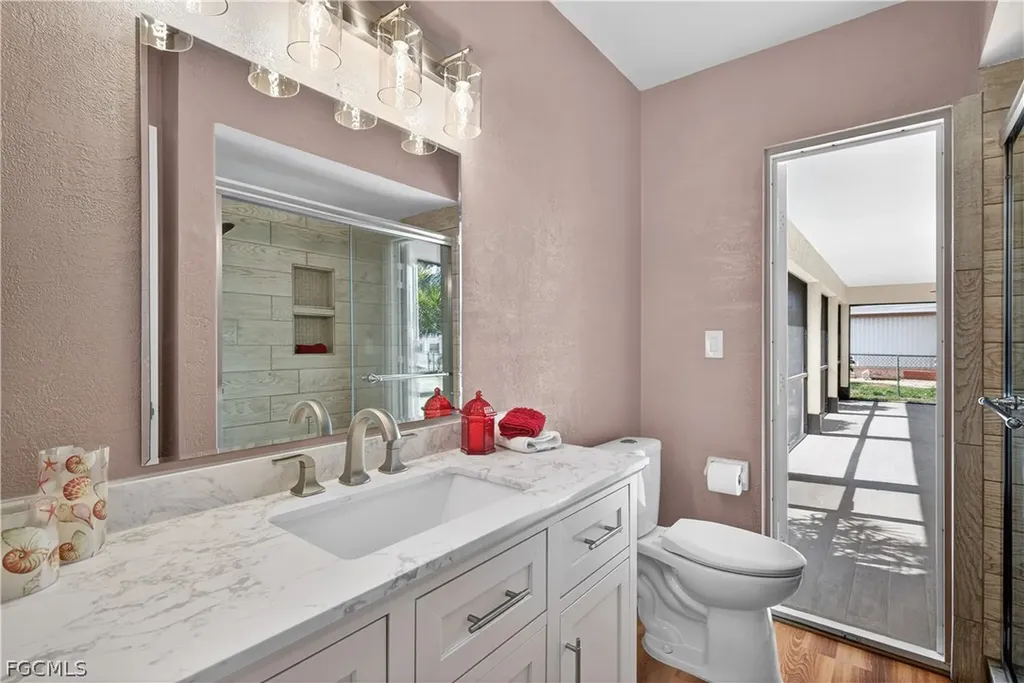 1308 SE 33rd Street Cape Coral FL 33904